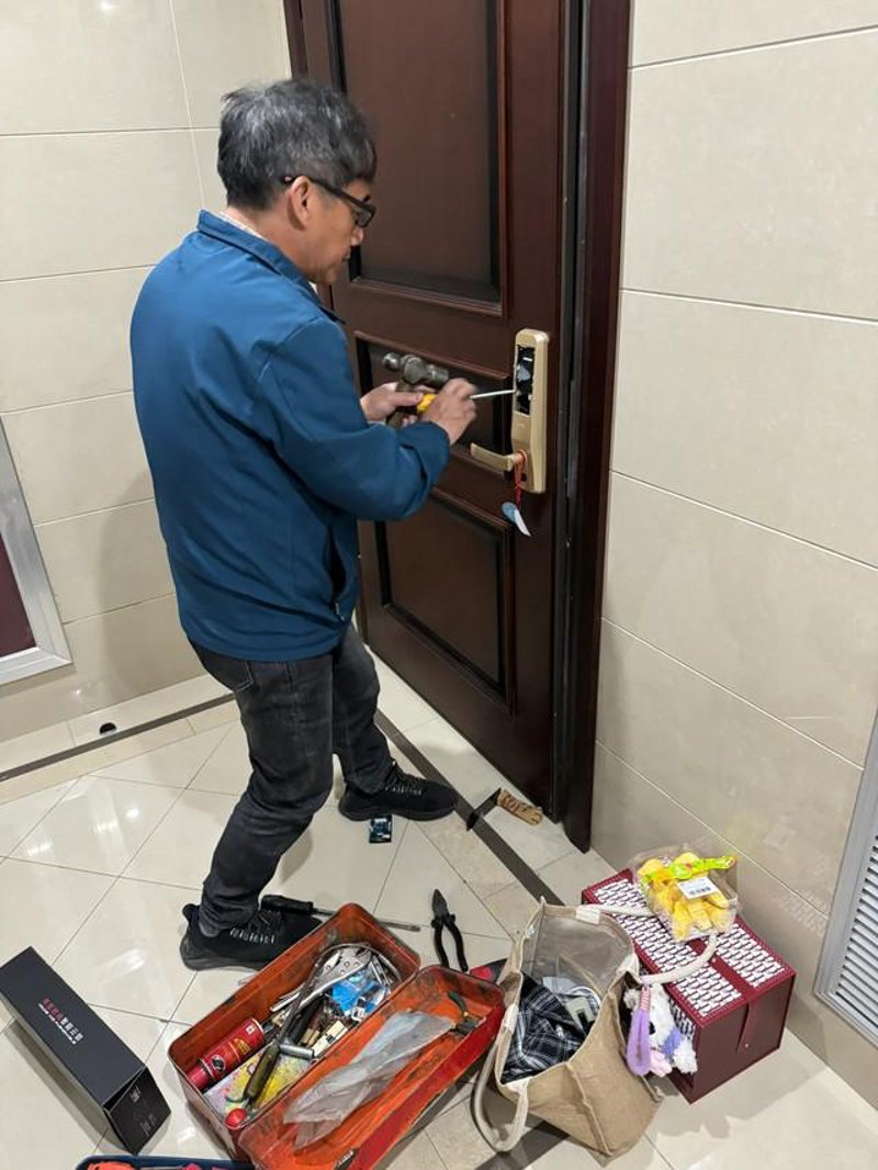 开锁师傅：你的安全守护者