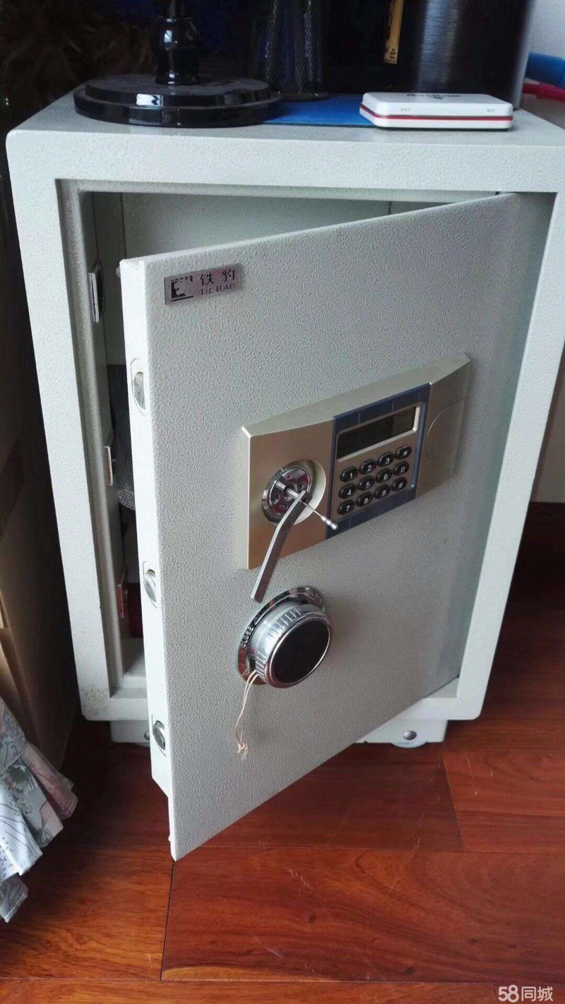 寻找可靠开锁师傅:一把钥匙解决问题